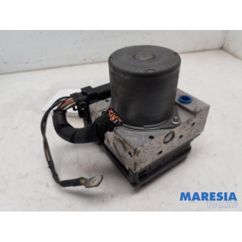 Renault - Grand Scenic - ABS pump