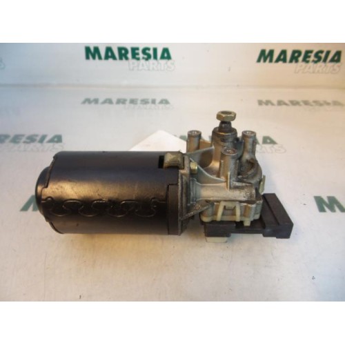 Fiat - Doblo - Front wiper motor