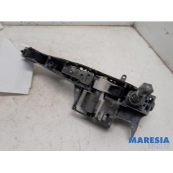 Peugeot - 5008 - Door handle 4-door, front left