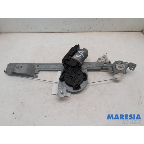 Renault - Grand Scenic - Rear door window mechanism 4-door, right