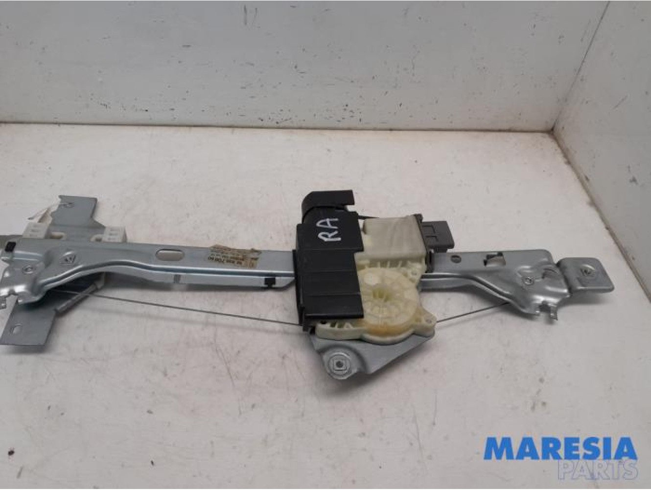 Peugeot - 5008 - Rear door window mechanism 4-door, right