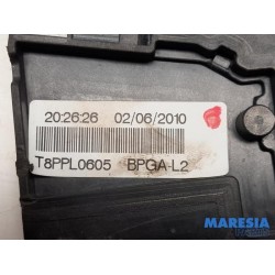Peugeot - 5008 - Fuse box