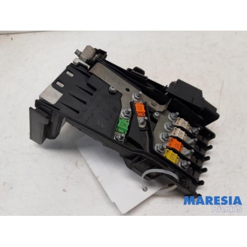 Peugeot - 5008 - Fuse box