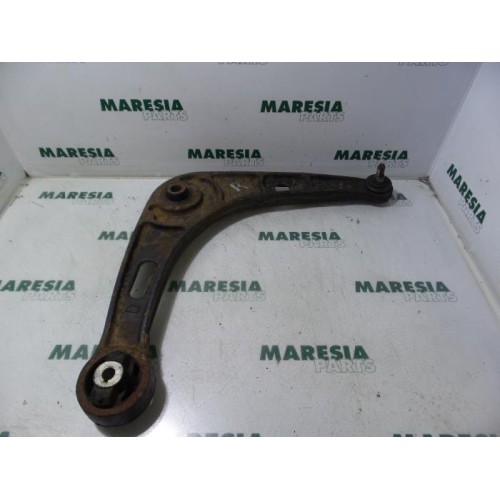 Renault - Laguna - Front lower wishbone, right