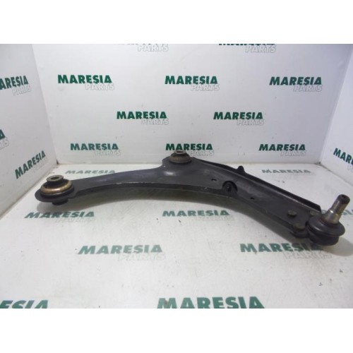 Renault - Laguna - Front lower wishbone, right