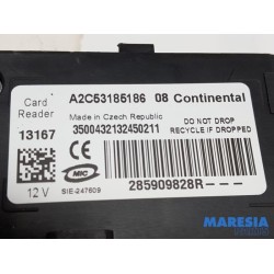 Renault - Megane - Kaartlezer (slot)