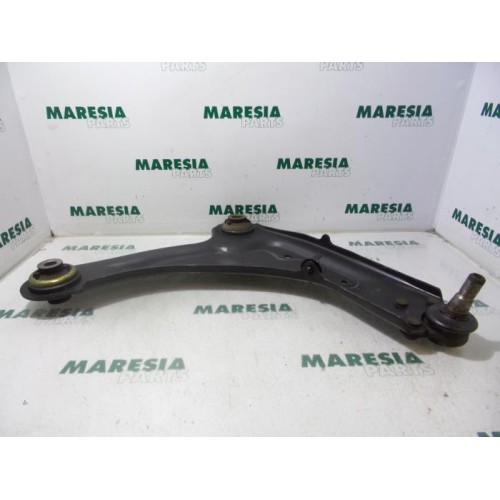 Renault - Laguna - Front lower wishbone, right