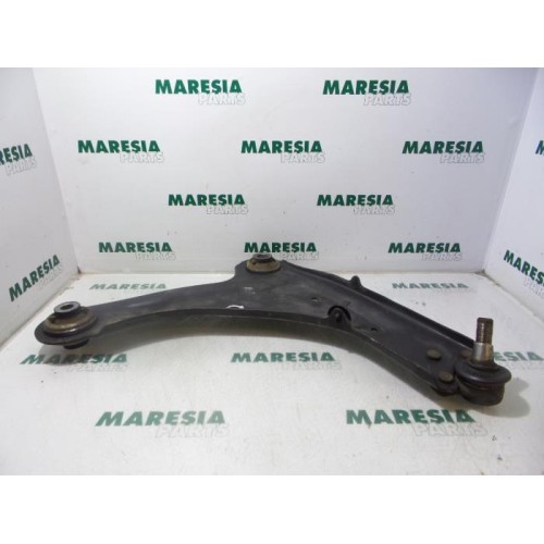 Renault - Laguna - Front lower wishbone, right