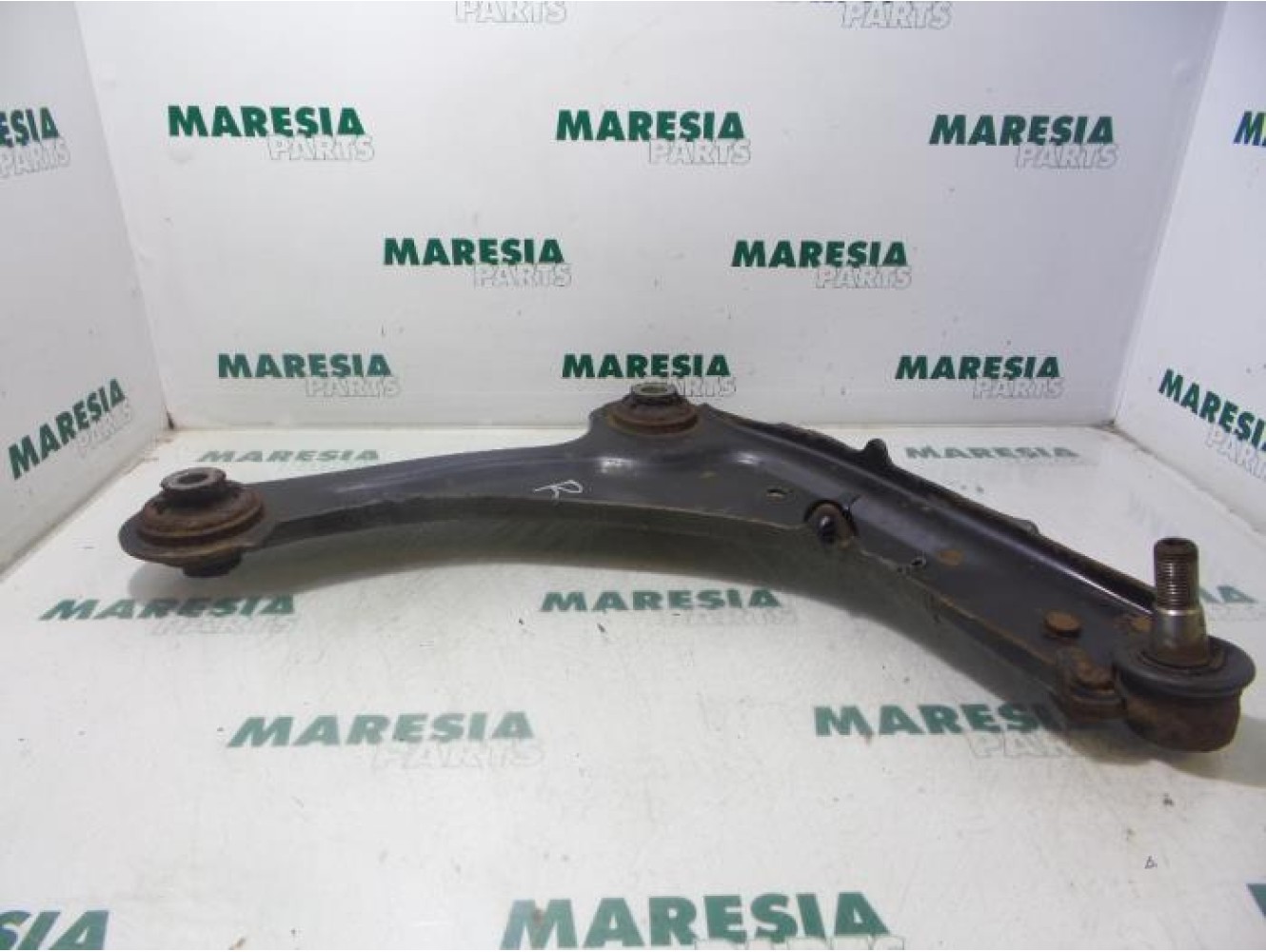 Renault - Laguna - Front lower wishbone, right