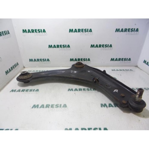 Renault - Laguna - Front lower wishbone, right