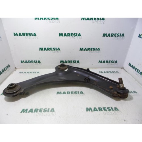 Renault - Laguna - Front lower wishbone, right