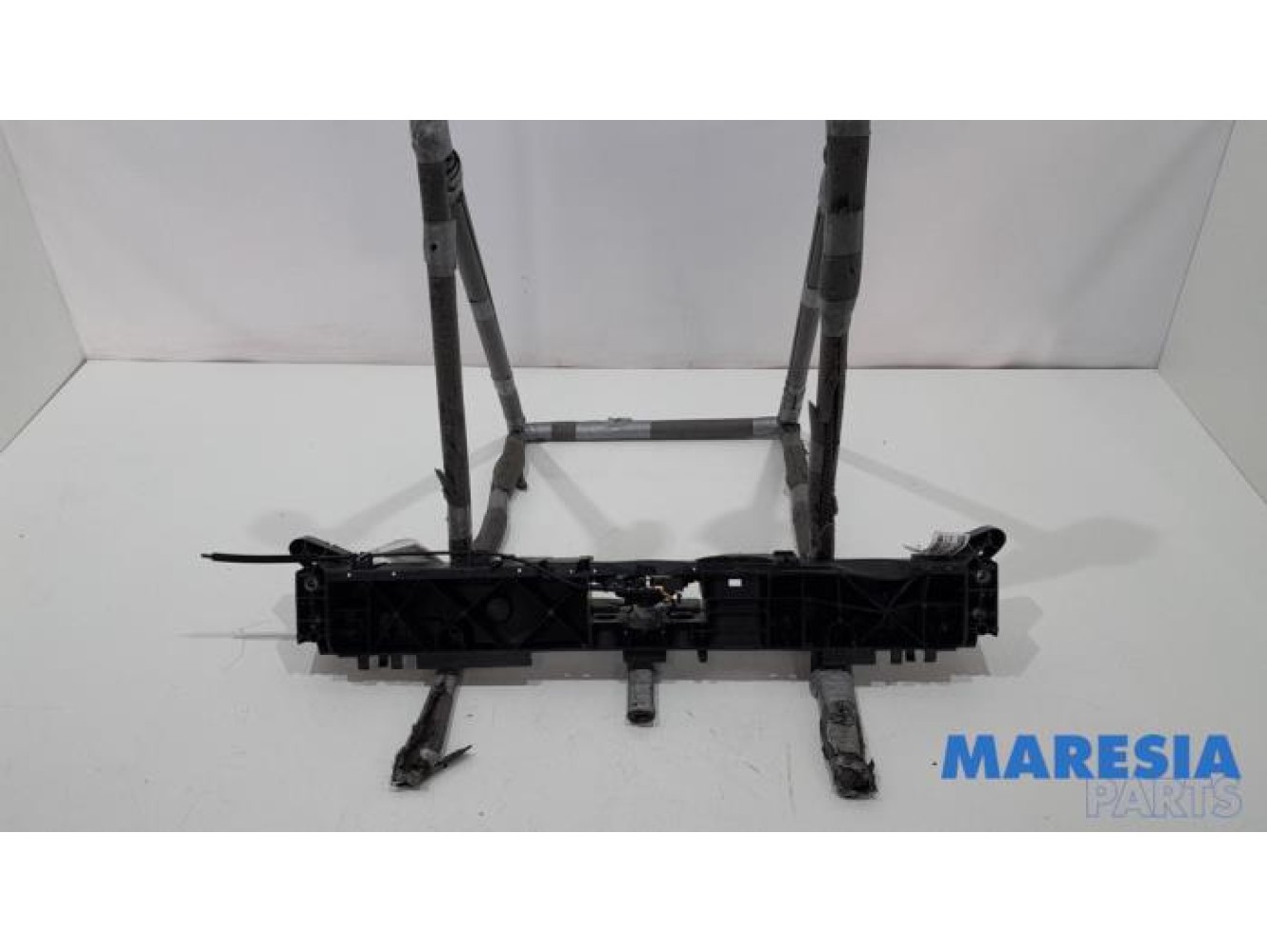 Renault - Clio - Lock plate