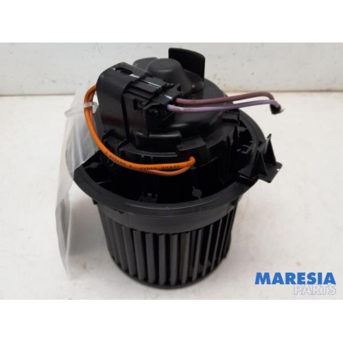 Renault - Clio - Heating and ventilation fan motor