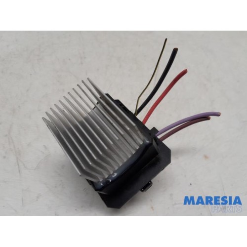 Renault - Clio - Heater resistor