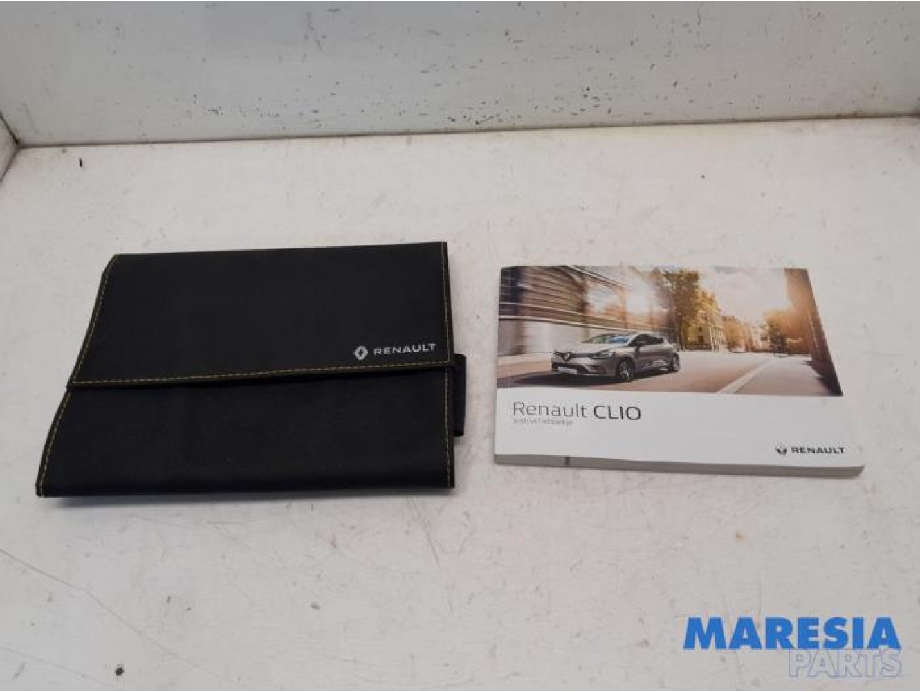 Renault - Clio - Instruction Booklet