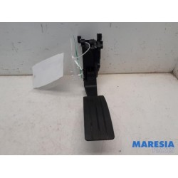 Renault - Clio - Accelerator pedal