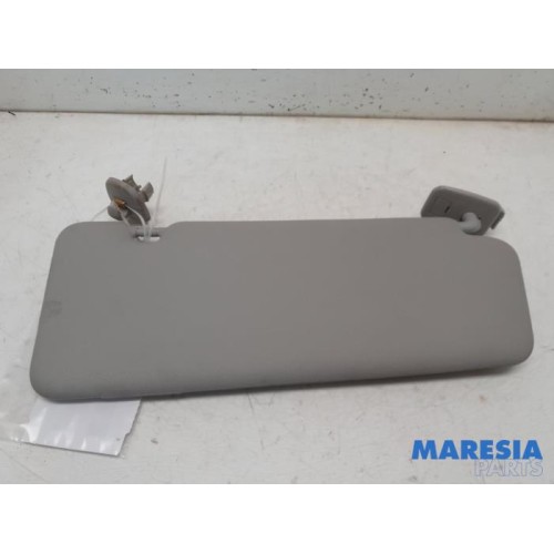 Renault - Clio - Sun visor