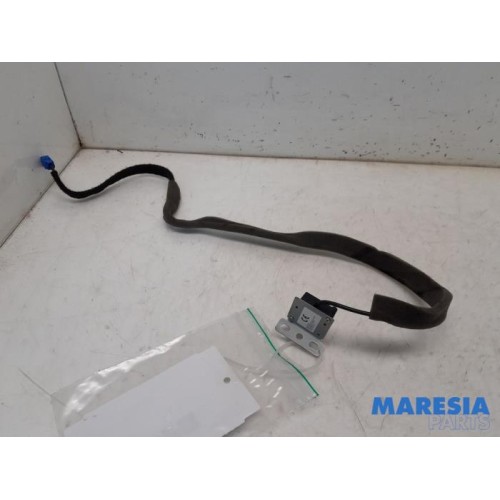 Renault - Clio - GPS Antenne