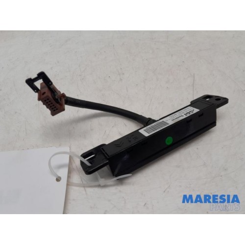 Peugeot - 5008 - AUX / USB connection