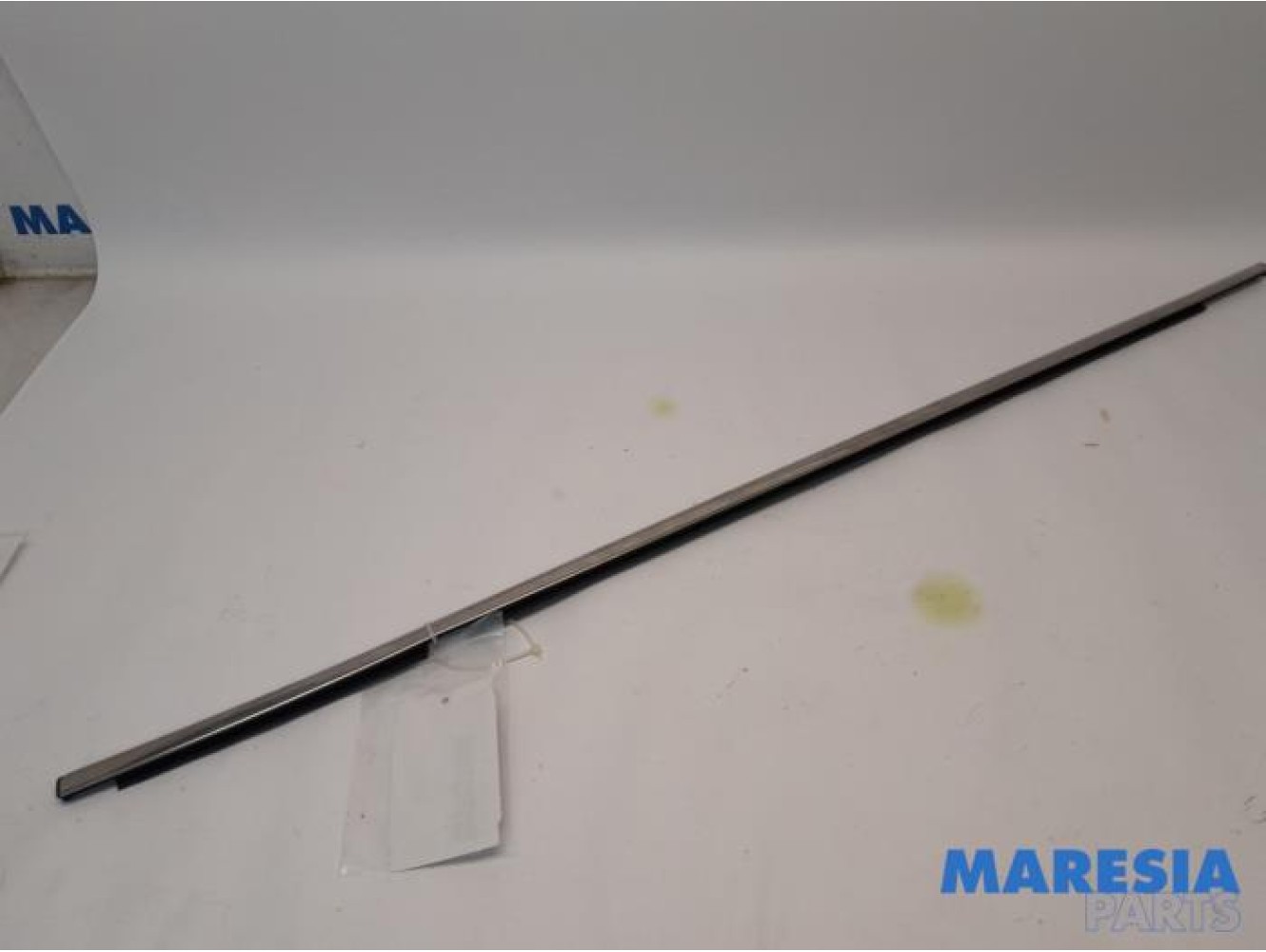 Renault - Clio - Joint de vitre