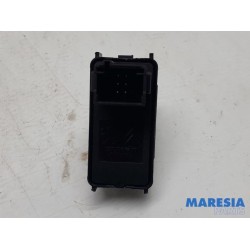 Peugeot - 5008 - Electric window switch