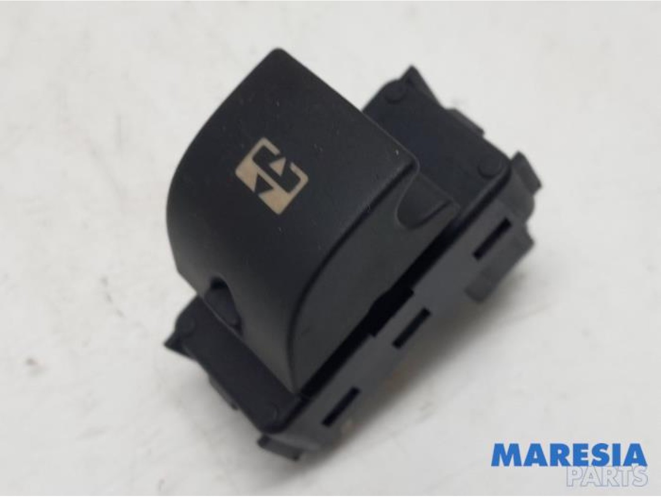 Peugeot - 5008 - Electric window switch