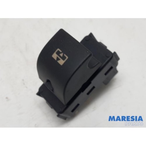 Peugeot - 5008 - Electric window switch