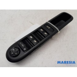 Peugeot - 5008 - Multi-functional window switch