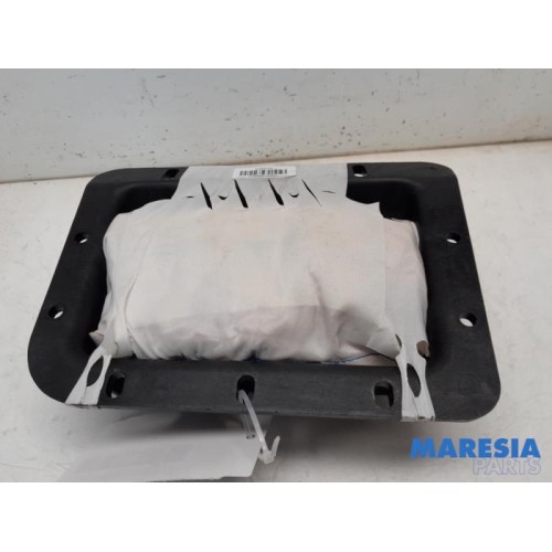 Peugeot - 5008 - Right airbag (dashboard)