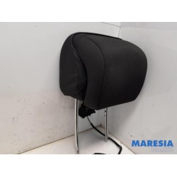Peugeot - 5008 - Headrest