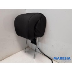 Peugeot - 5008 - Headrest