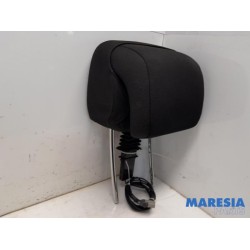 Peugeot - 5008 - Headrest