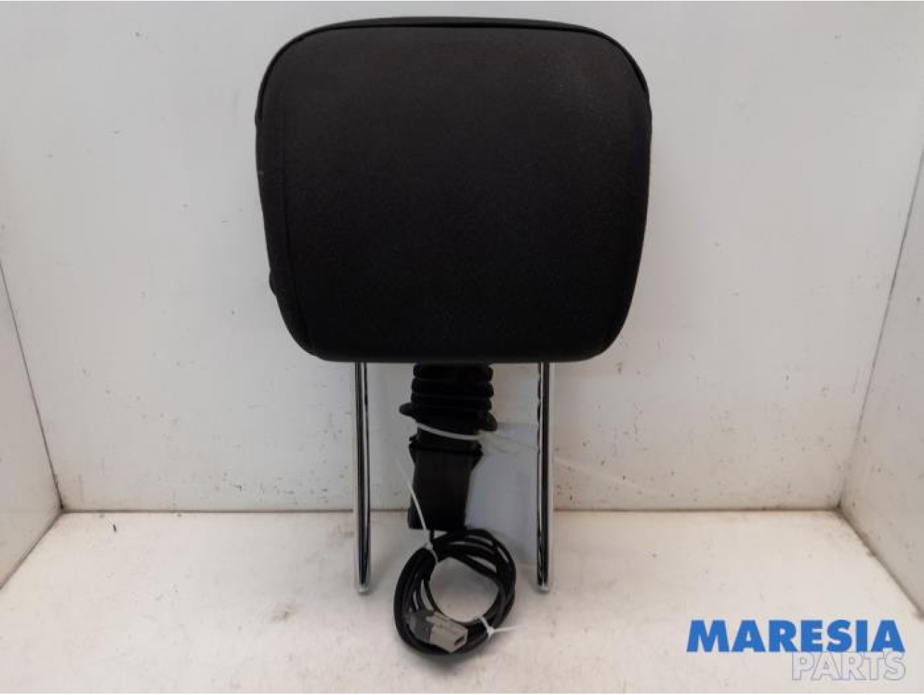Peugeot - 5008 - Headrest