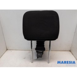 Peugeot - 5008 - Headrest