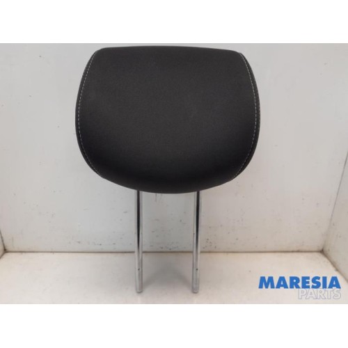 Renault - Megane - Headrest