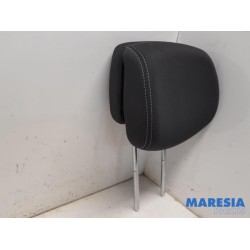 Renault - Megane - Headrest