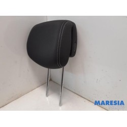 Renault - Megane - Headrest