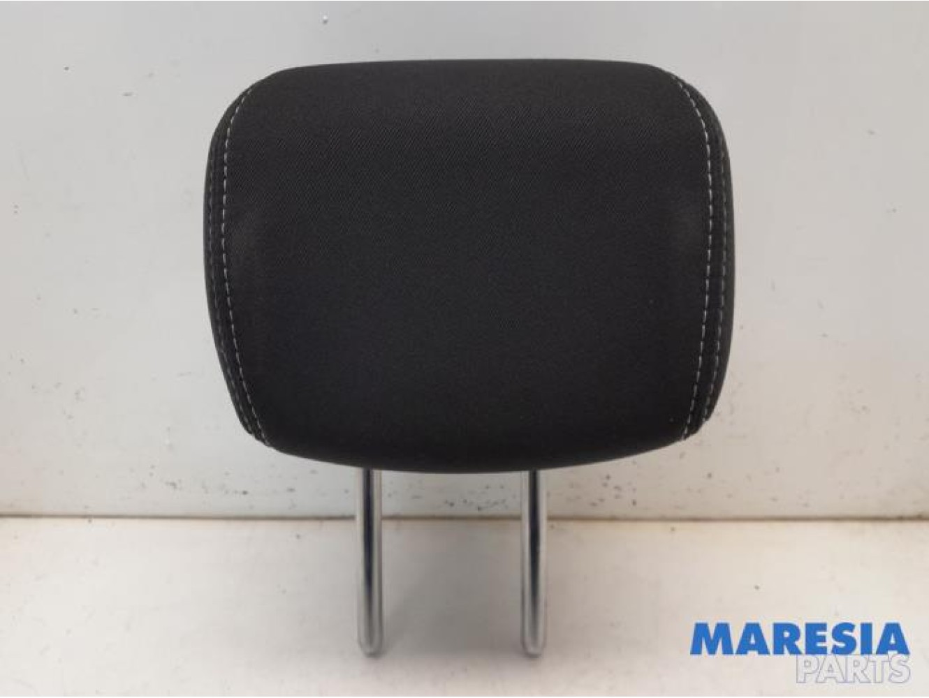 Renault - Megane - Headrest