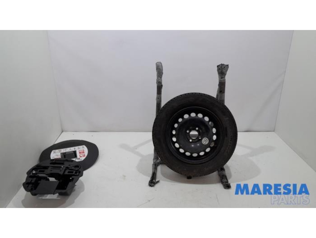 Renault - Clio - Krikset + reservewiel