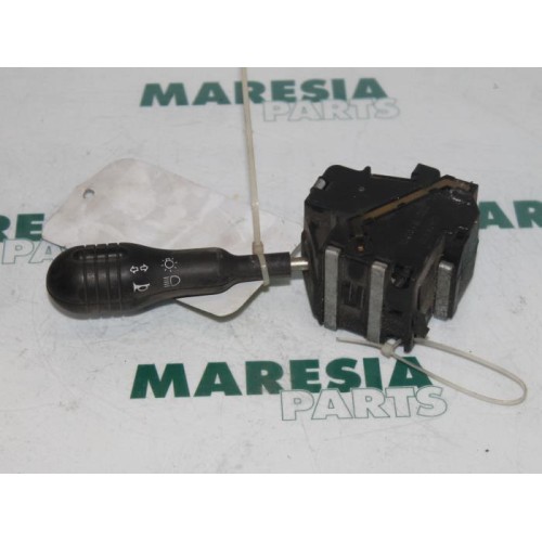 Renault - Twingo - Indicator switch