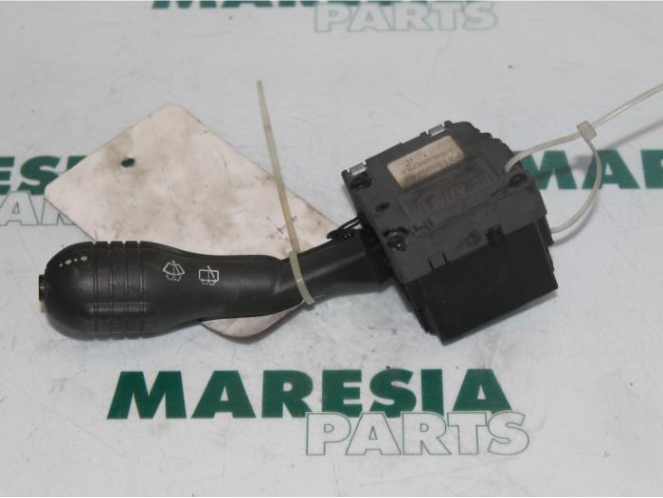 Renault - Twingo - Indicator switch
