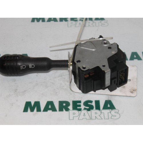 Renault - Twingo - Indicator switch