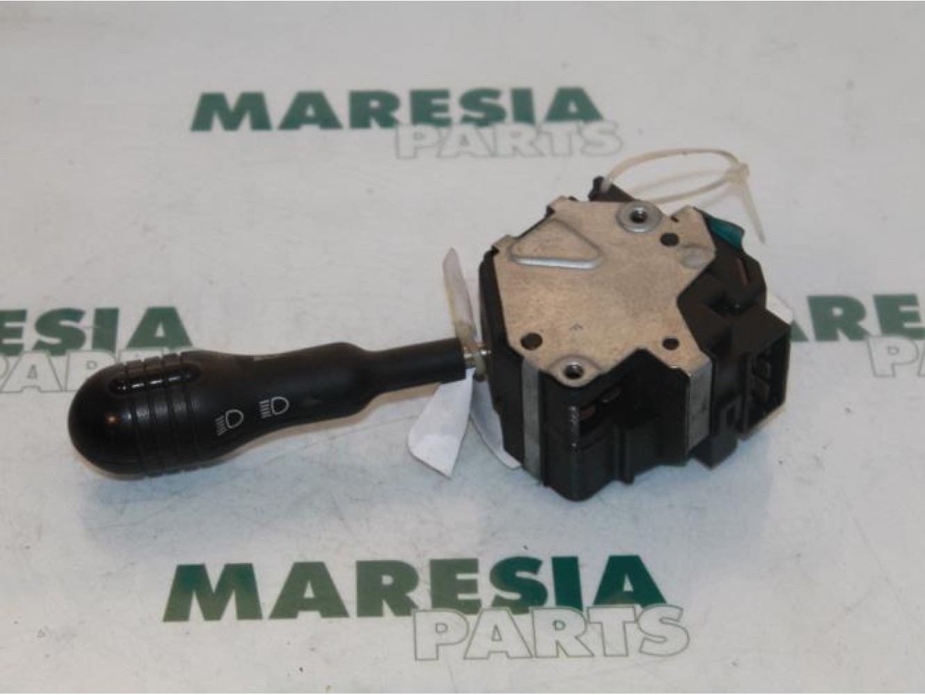 Renault - Twingo - Indicator switch