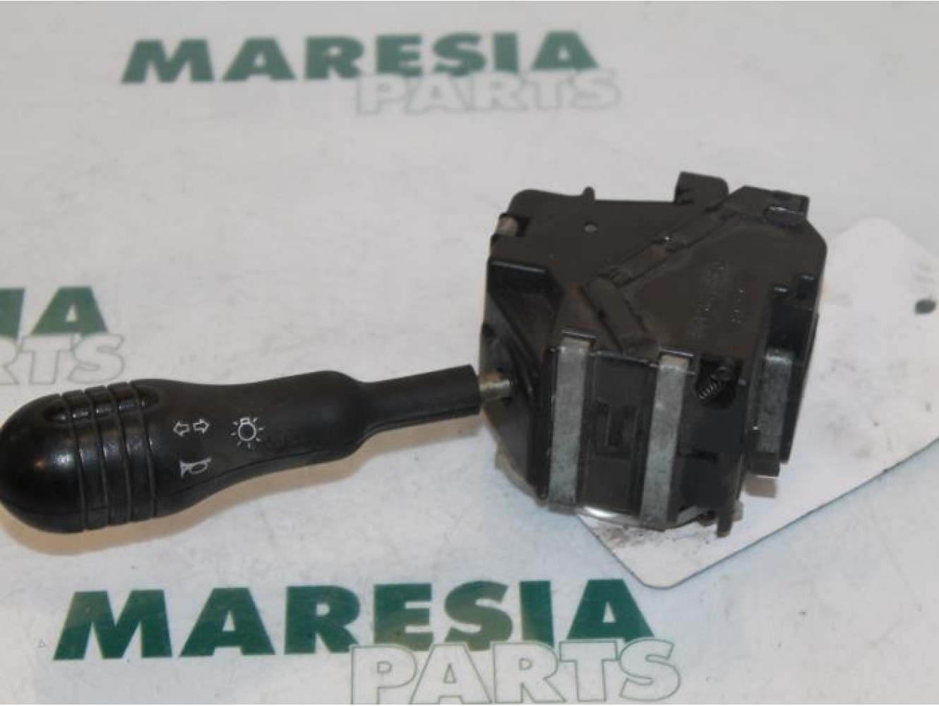Renault - Twingo - Indicator switch