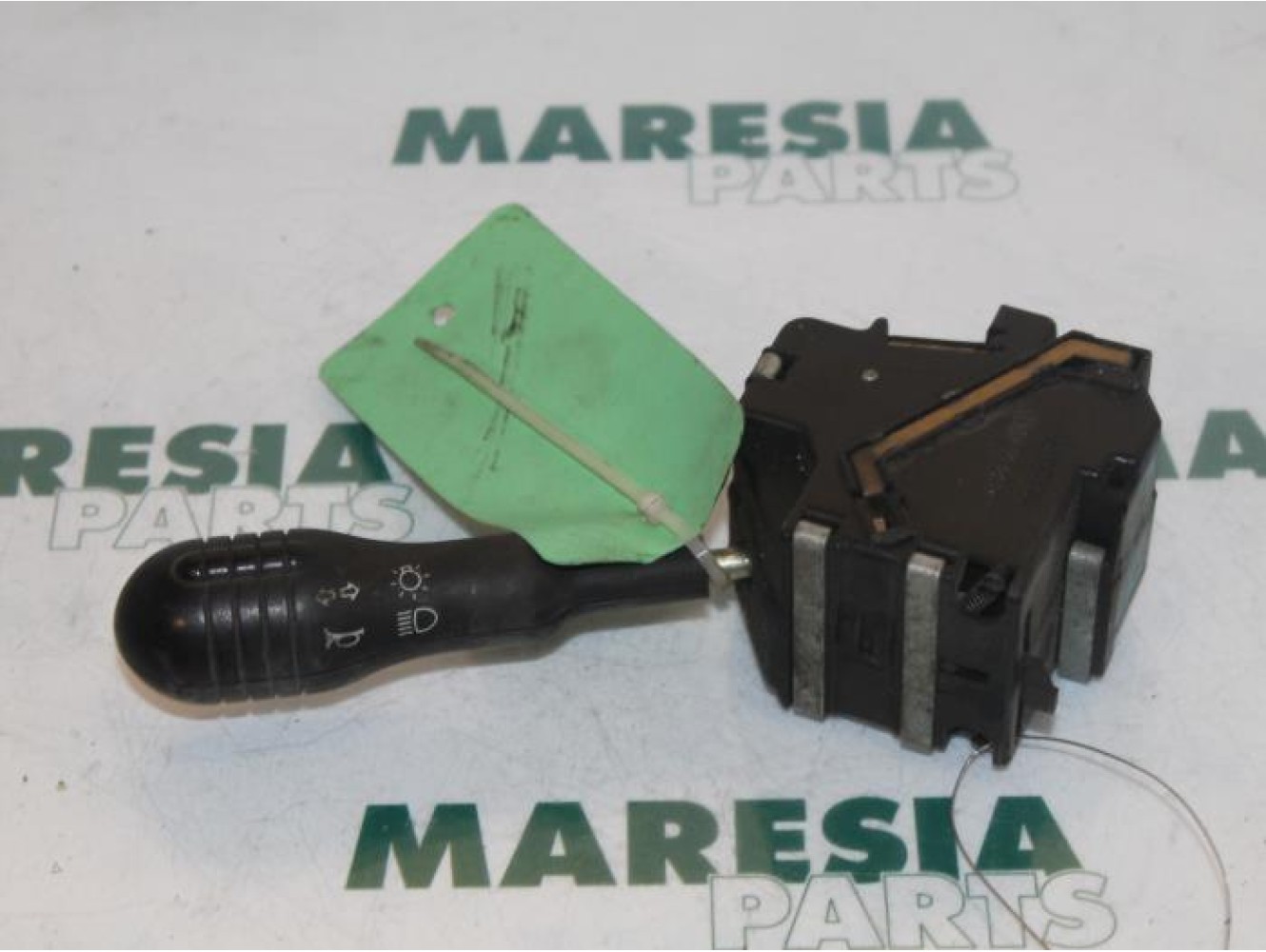 Renault - Twingo - Indicator switch