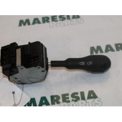 Renault - Twingo - Indicator switch