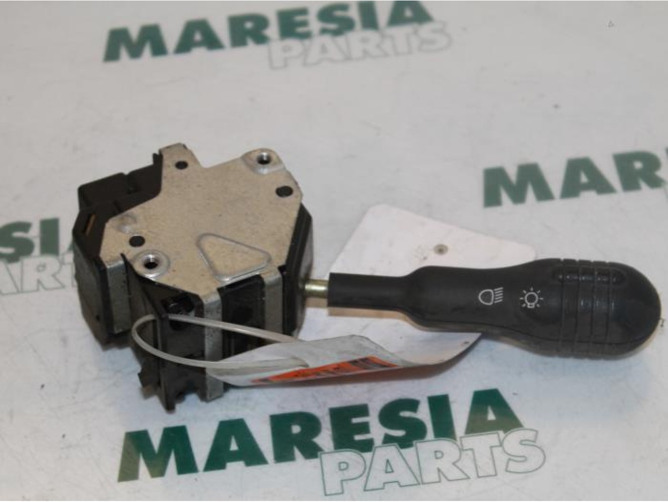 Renault - Twingo - Indicator switch