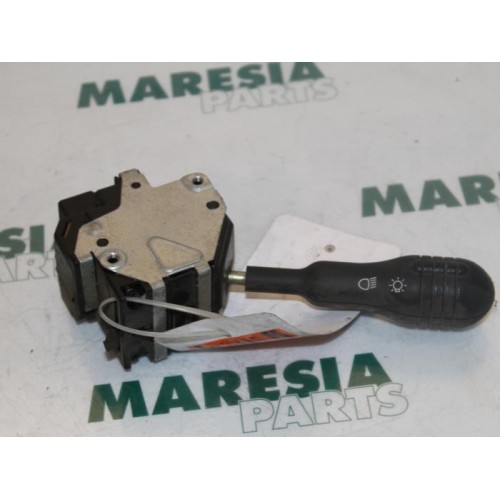 Renault - Twingo - Indicator switch