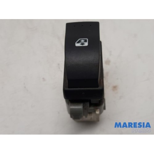 Renault - Grand Scenic - Electric window switch