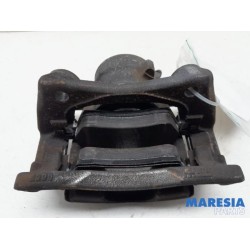 Renault - Clio - Front brake calliper, right